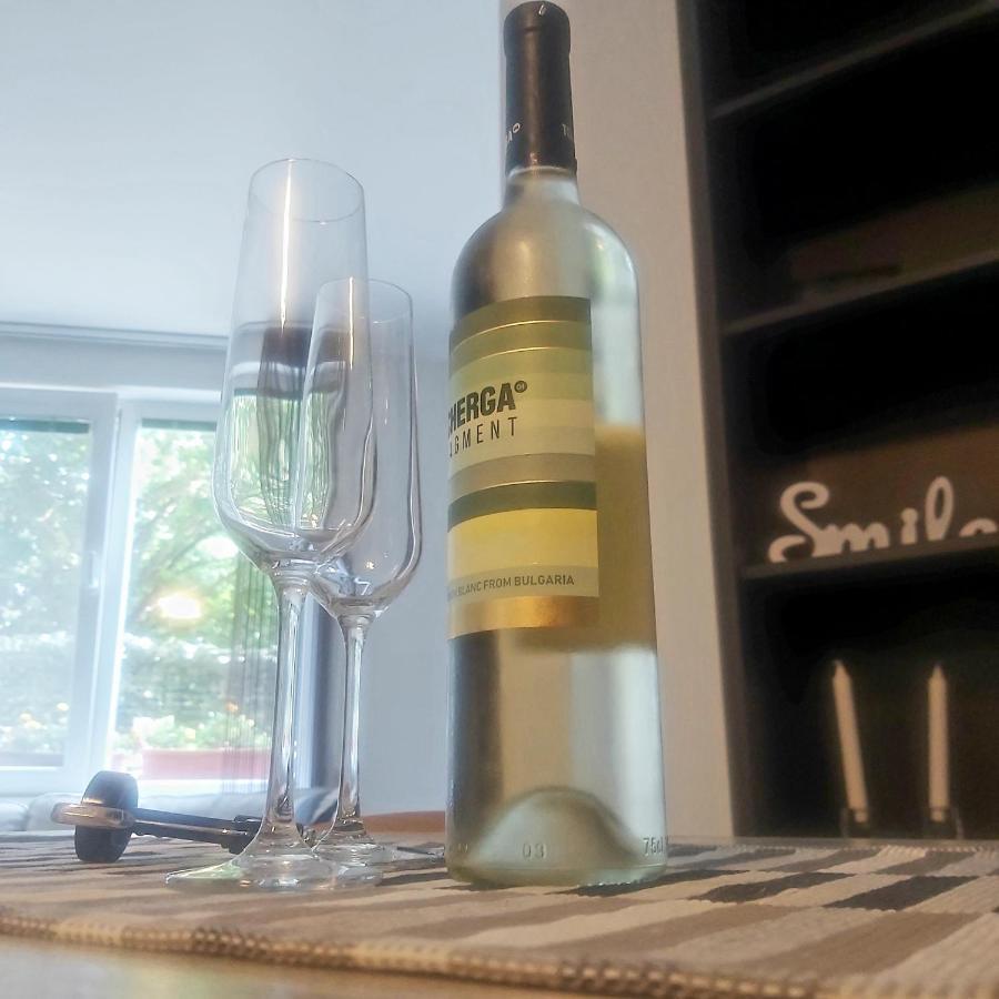 Saint Nicholas Varna Lovely 2 Bedroom Apartment With Sunny Garden Eksteriør bilde